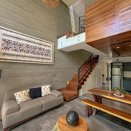Lujoso Penthouse Remodelado De Tres Pisos En Madara Tulum Apartment